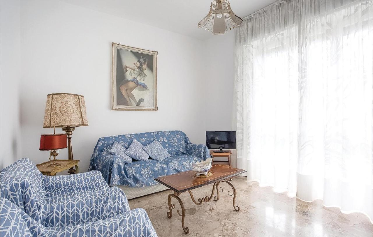 Awesome Apartment In Rapallo Ge With Kitchen Sant'Anna  Ngoại thất bức ảnh