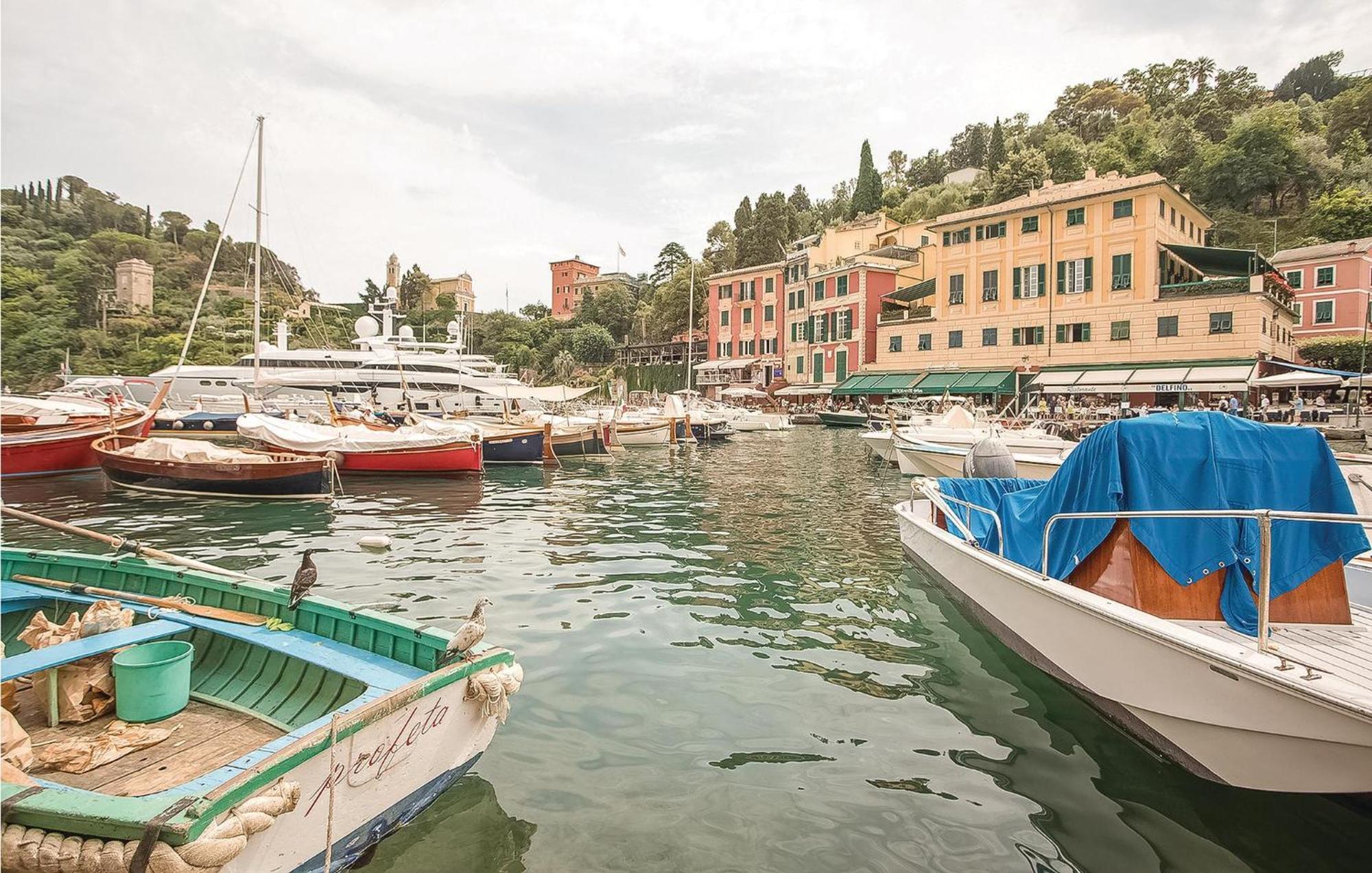 Awesome Apartment In Rapallo Ge With Kitchen Sant'Anna  Ngoại thất bức ảnh